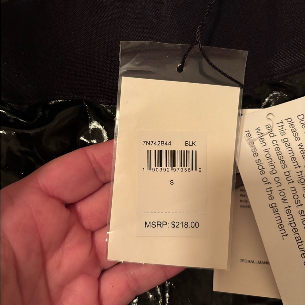 Authentic 7 For All Mankind Shiny Black Leggings NWT - Picture 3 of 7